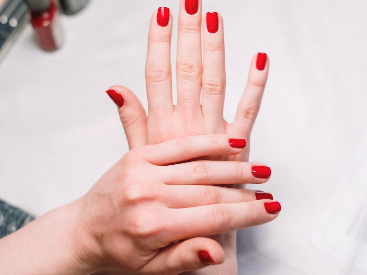 Manicura con esmaltado